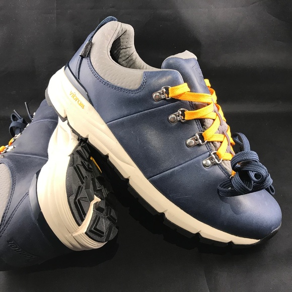 NEW DANNER Mountain 600 LOW Navy Blue Mens 10 44 NWT NEW DANNER Mountain 600 LOW Navy Blue Mens 10 44 NWT
